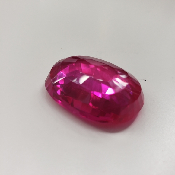 Ruby gemstone - Picture 12 of 15